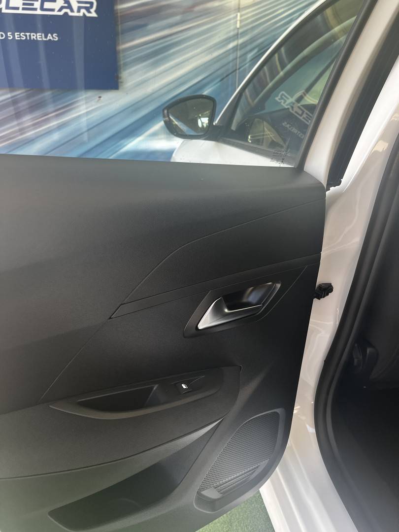 peugeot-208-2022-gasolina-1199cc