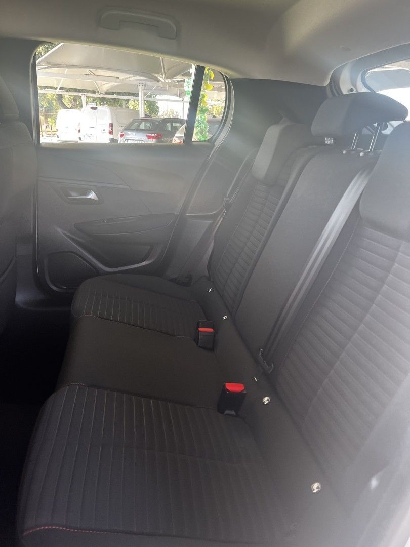 peugeot-208-2022-gasolina-1199cc