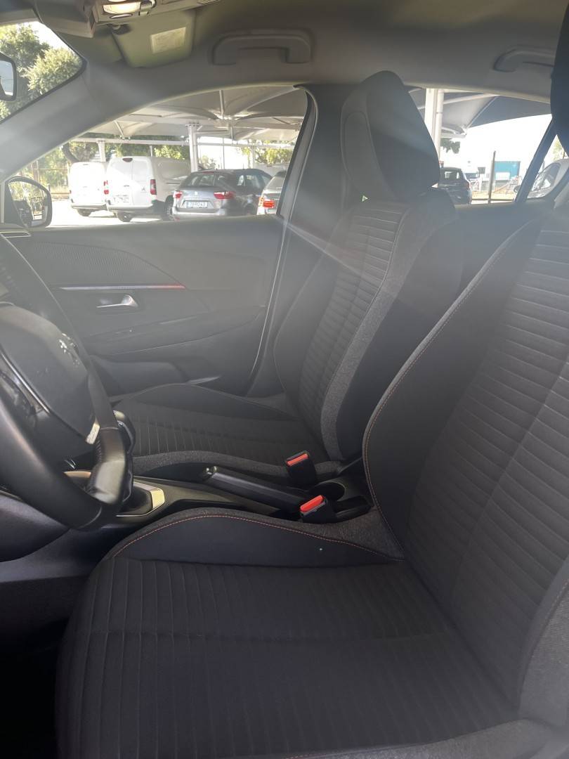 peugeot-208-2022-gasolina-1199cc