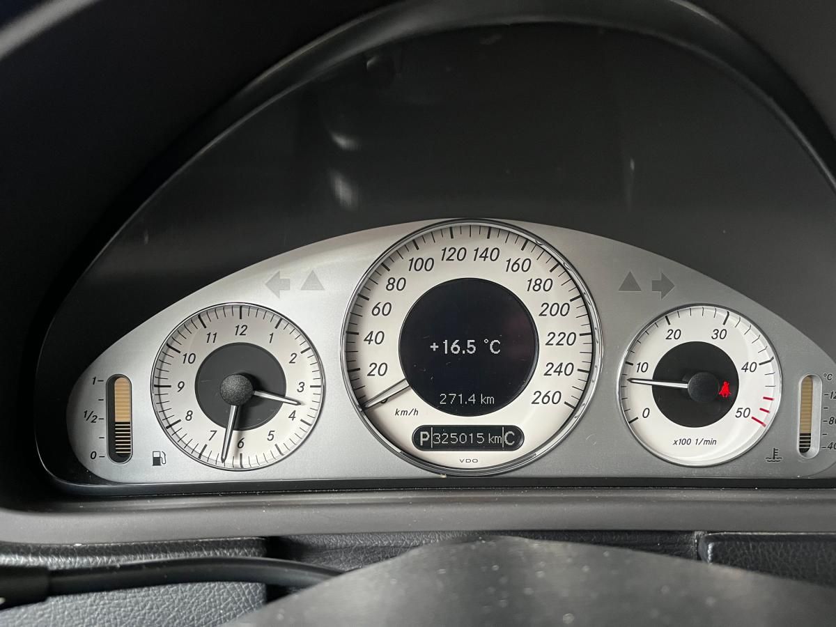 mercedes-benz-clk-2007-diesel-2148cc