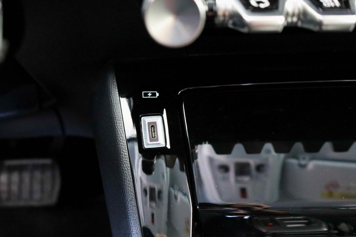 peugeot-208-2024-gasolina-1199cc