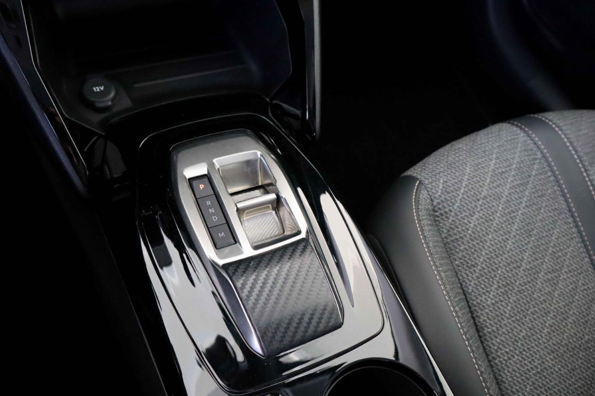 peugeot-208-2024-gasolina-1199cc