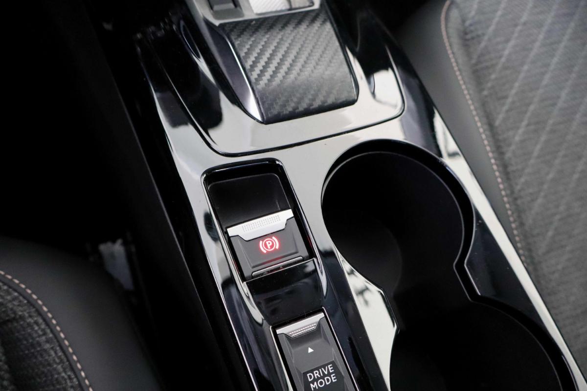 peugeot-208-2024-gasolina-1199cc