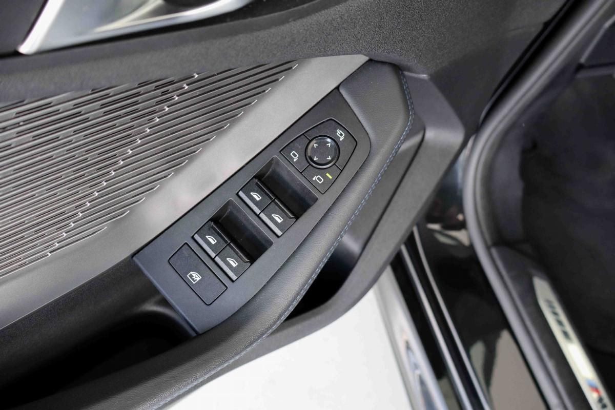 bmw-serie-1-2025-gasolina-1499cc