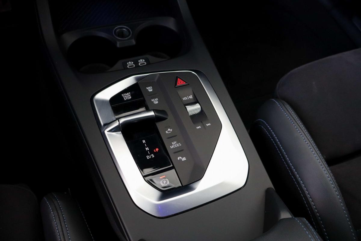 bmw-serie-1-2025-gasolina-1499cc