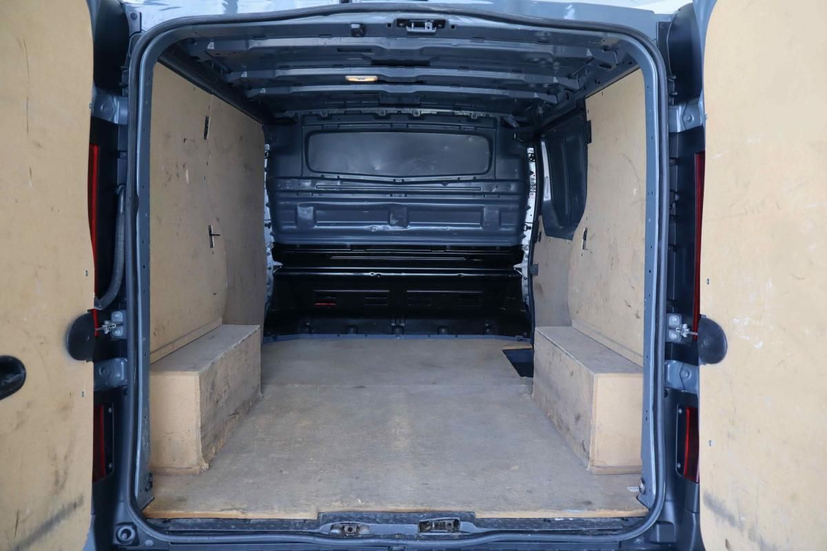 renault-trafic-2023-diesel-1997cc