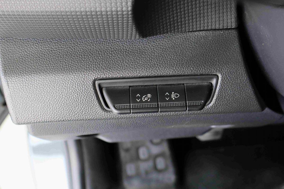 renault-trafic-2023-diesel-1997cc