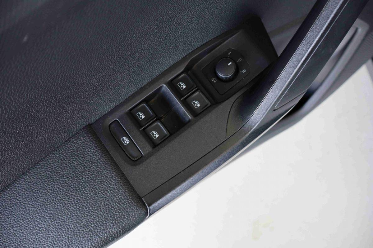 seat-arona-2023-gasolina-999cc