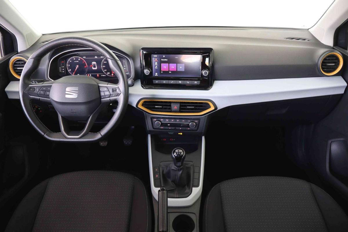 seat-arona-2023-gasolina-999cc