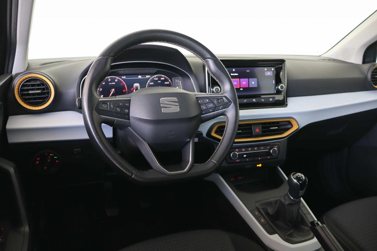 seat-arona-2023-gasolina-999cc