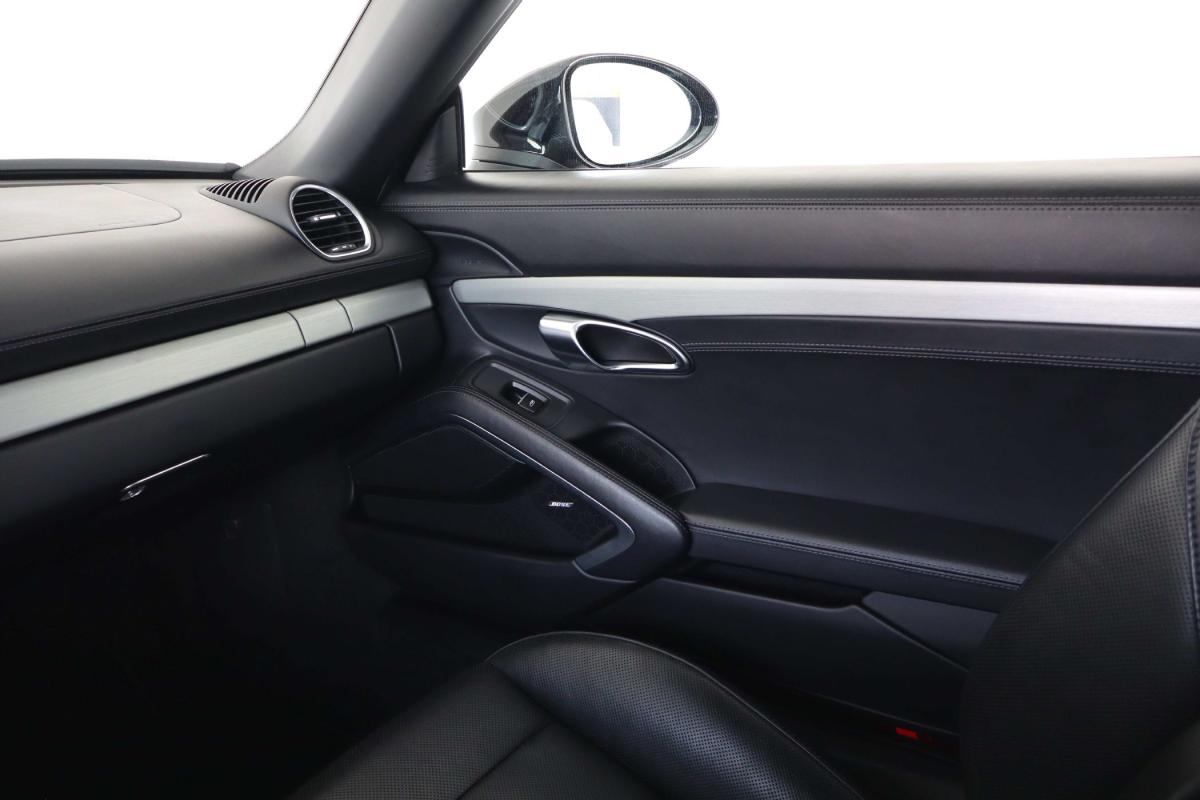 porsche-718-2019-gasolina-2497cc