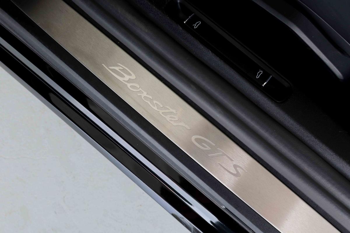 porsche-718-2019-gasolina-2497cc