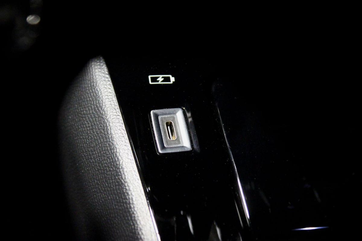peugeot-2008-2023-diesel-1499cc