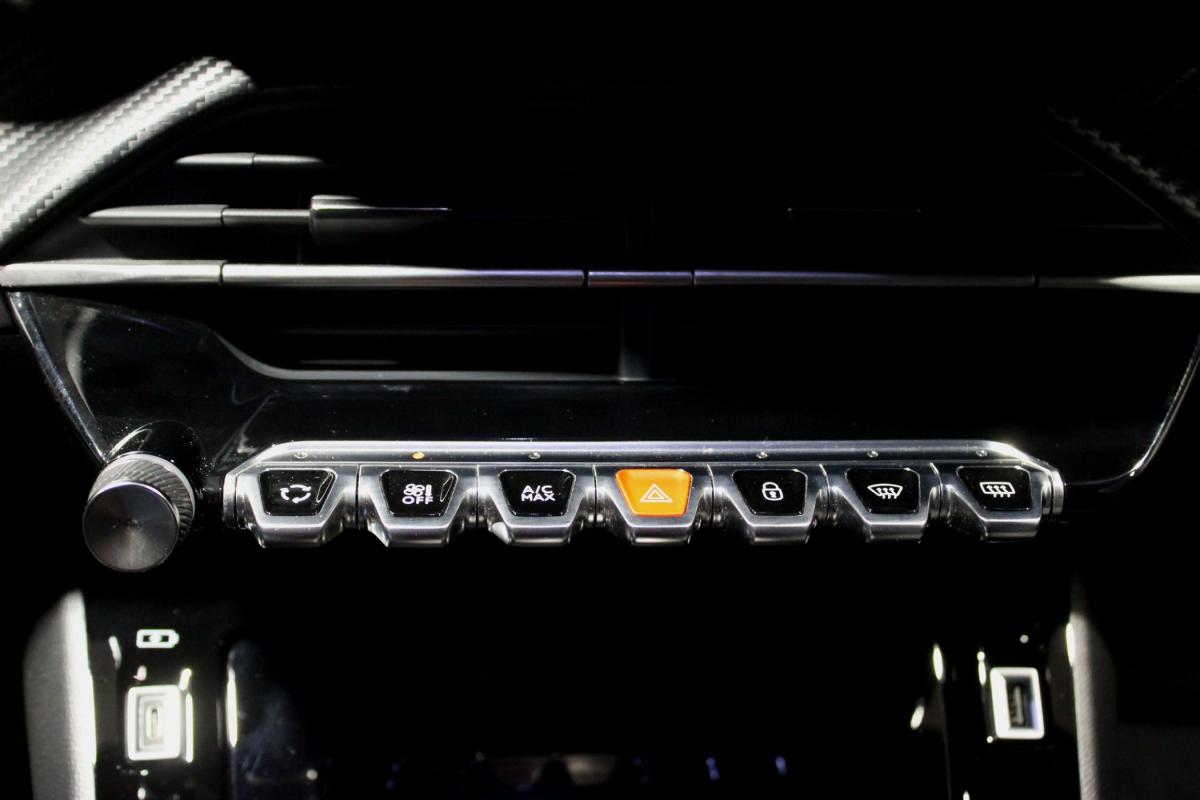peugeot-2008-2023-diesel-1499cc