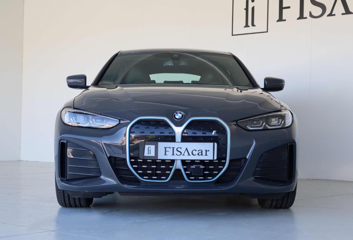 bmw-i4-2022-eletrico-500cc