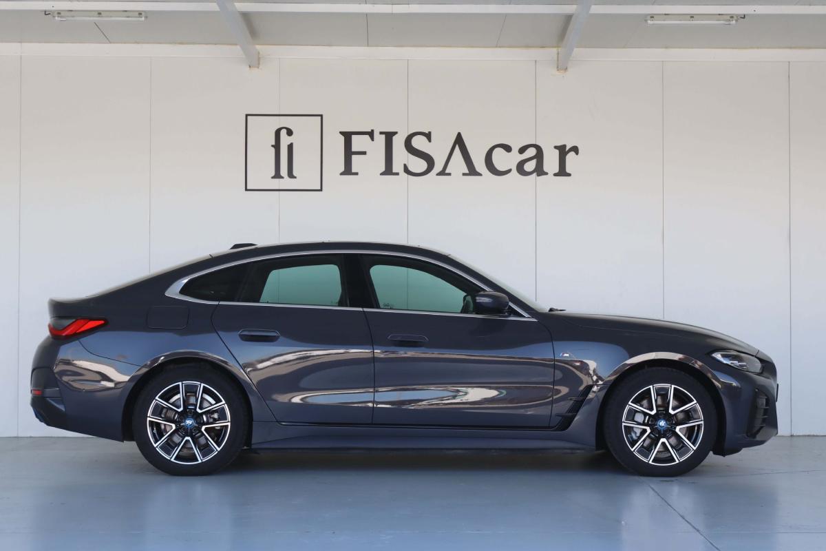 bmw-i4-2022-eletrico-500cc