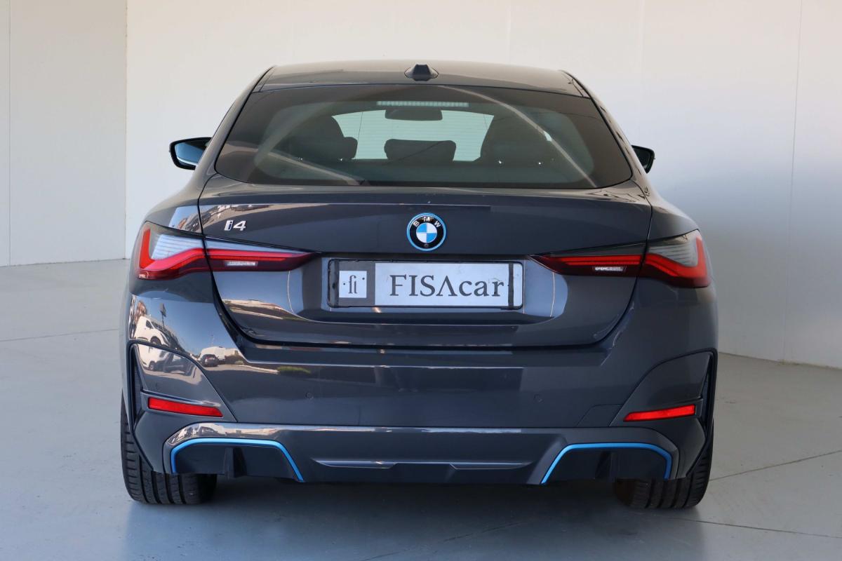 bmw-i4-2022-eletrico-500cc