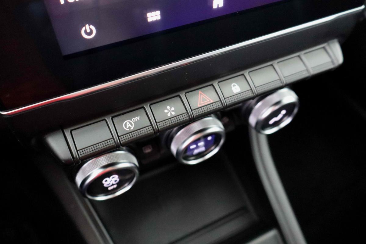 renault-captur-2023-gasolina-999cc