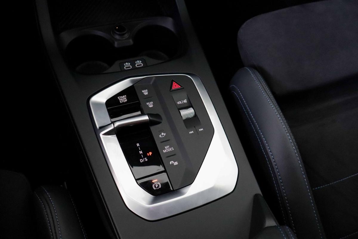 bmw-serie-1-2025-gasolina-1499cc