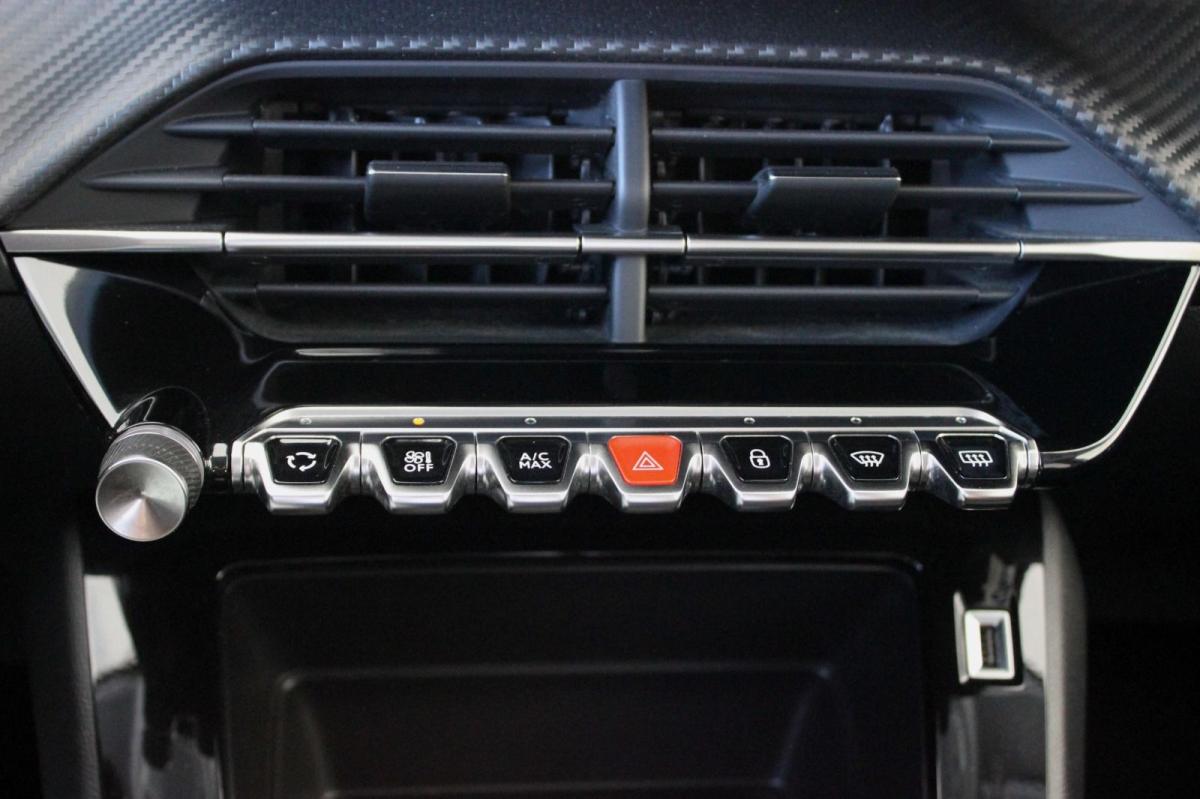 peugeot-208-2023-diesel-1499cc