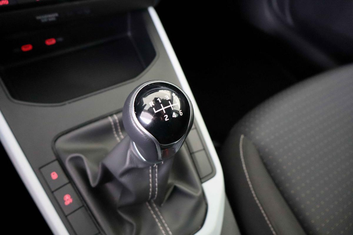 seat-arona-2023-gasolina-999cc