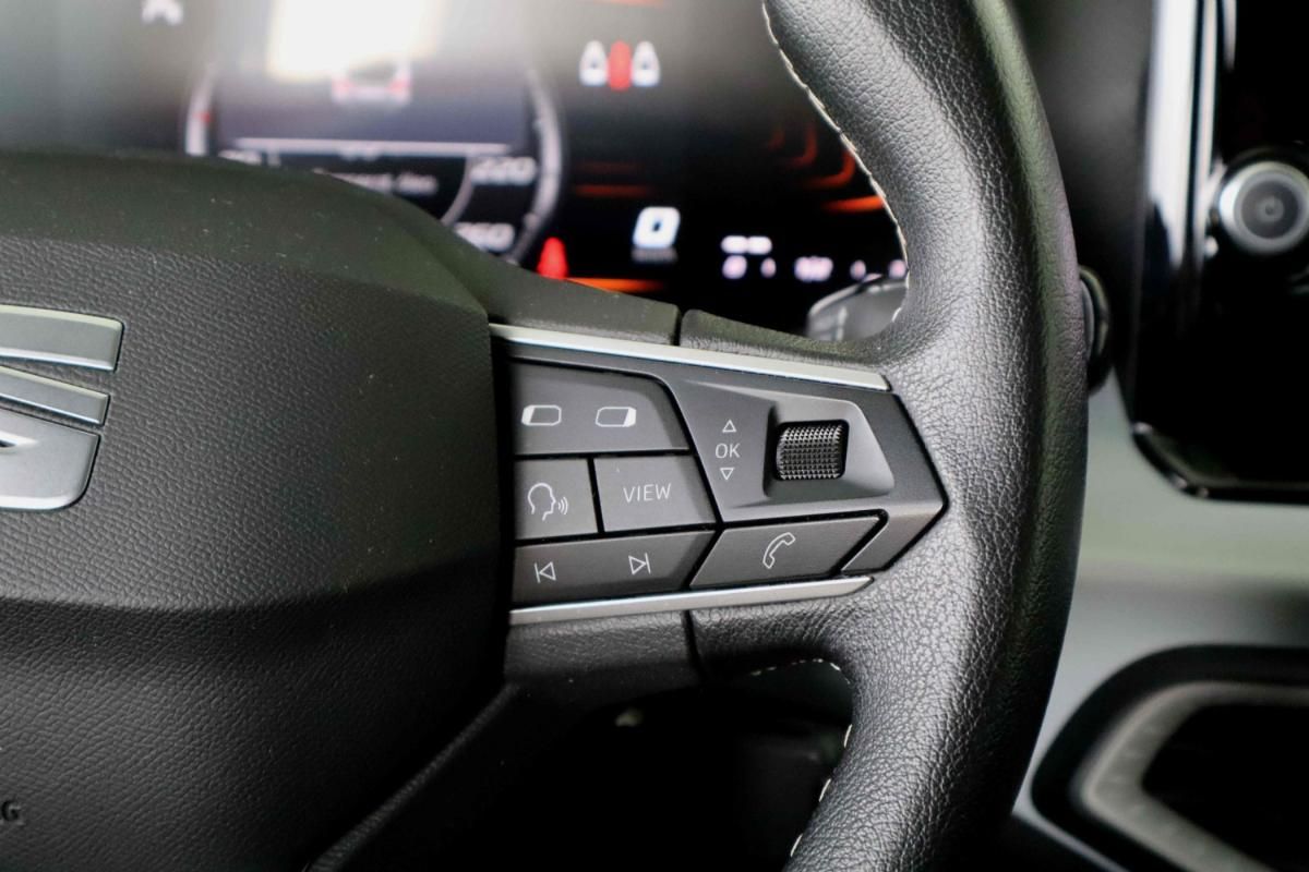 seat-arona-2023-gasolina-999cc
