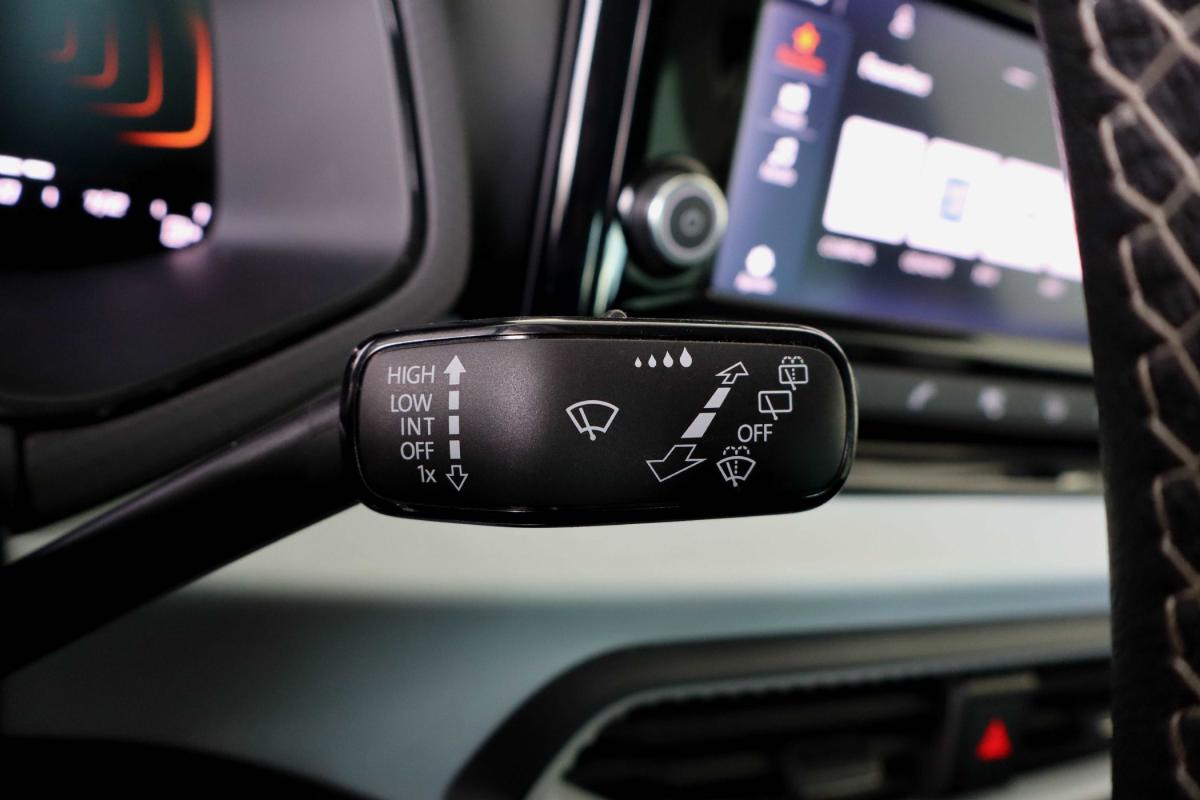 seat-arona-2023-gasolina-999cc