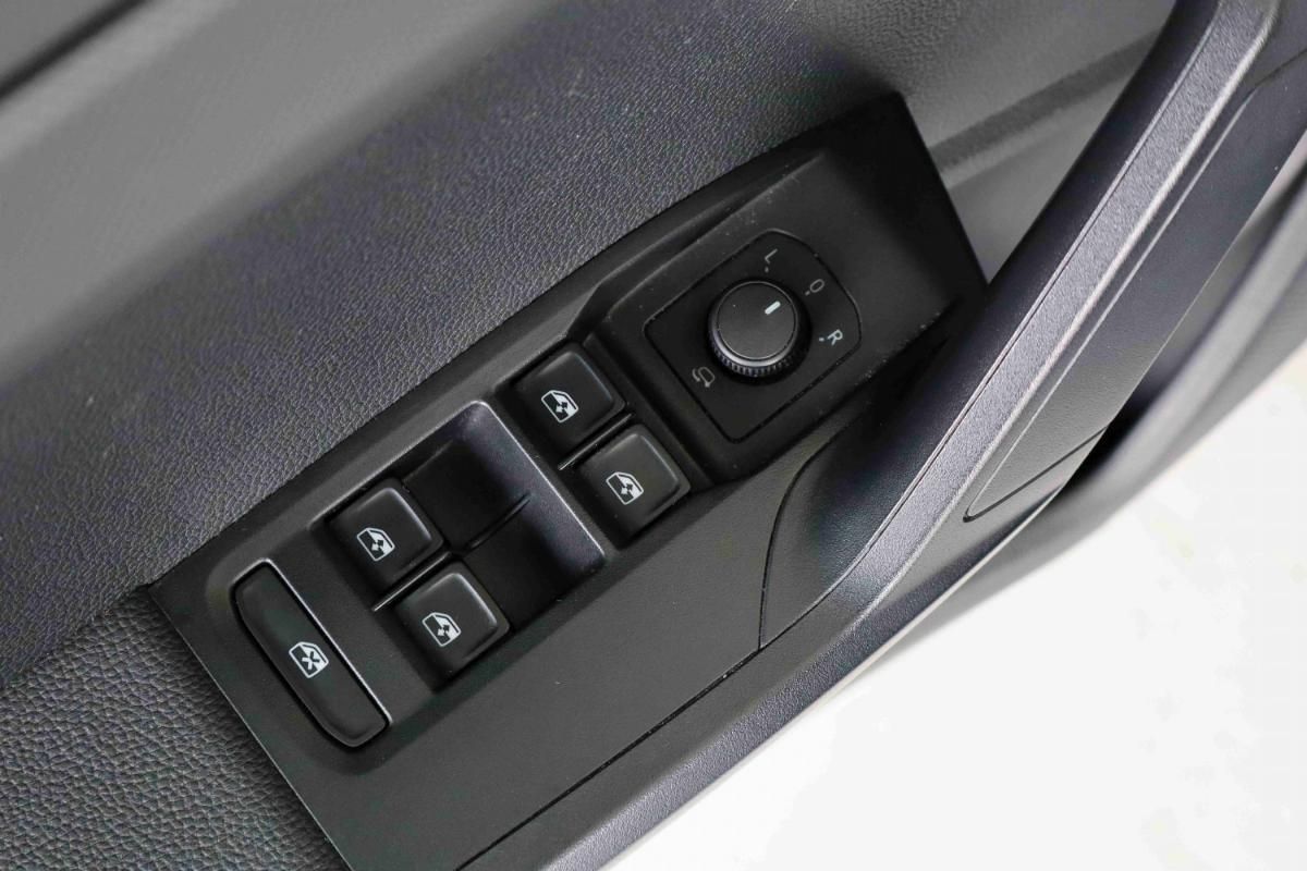 seat-arona-2023-gasolina-999cc