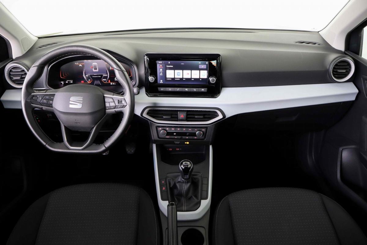 seat-arona-2023-gasolina-999cc