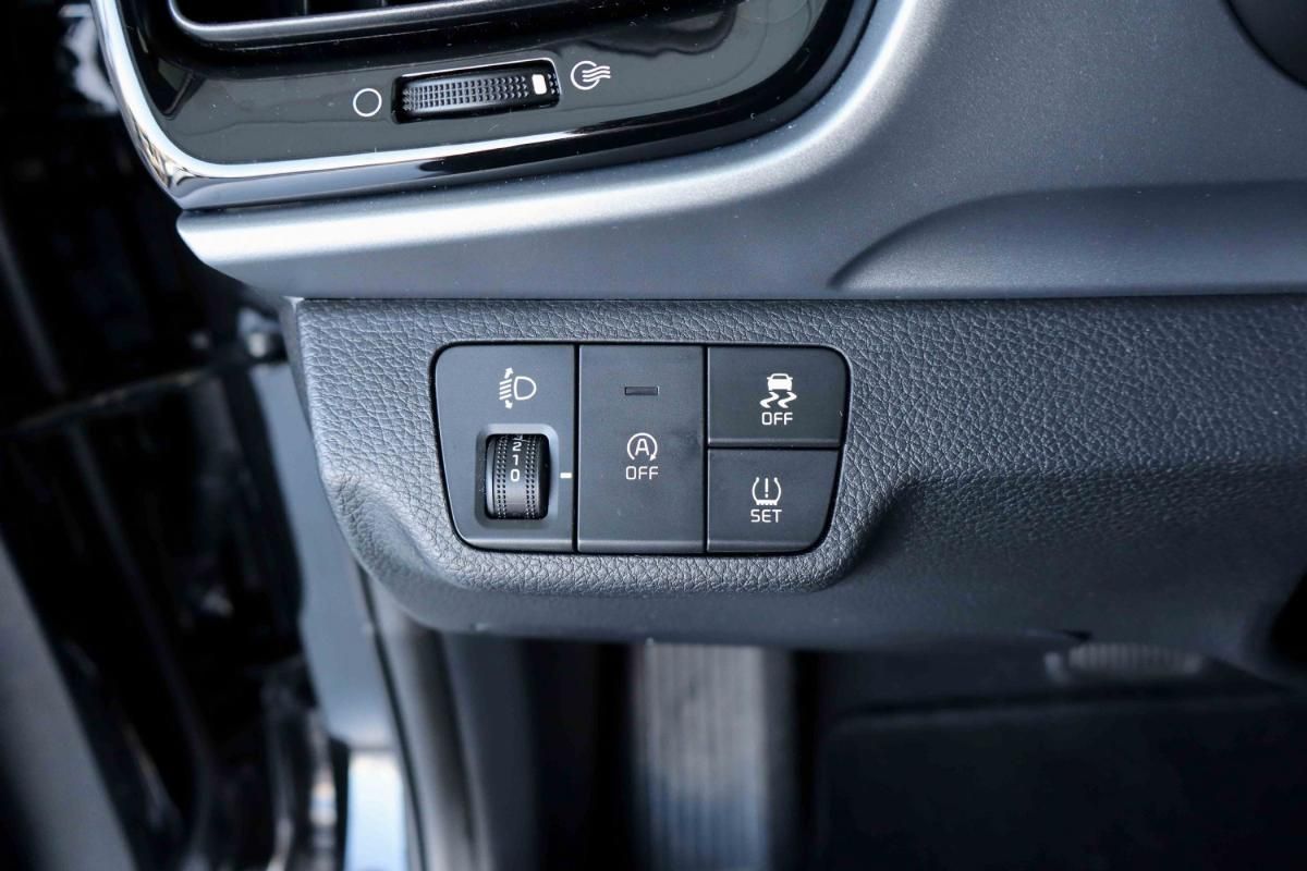 kia-stonic-2025-gasolina-998cc
