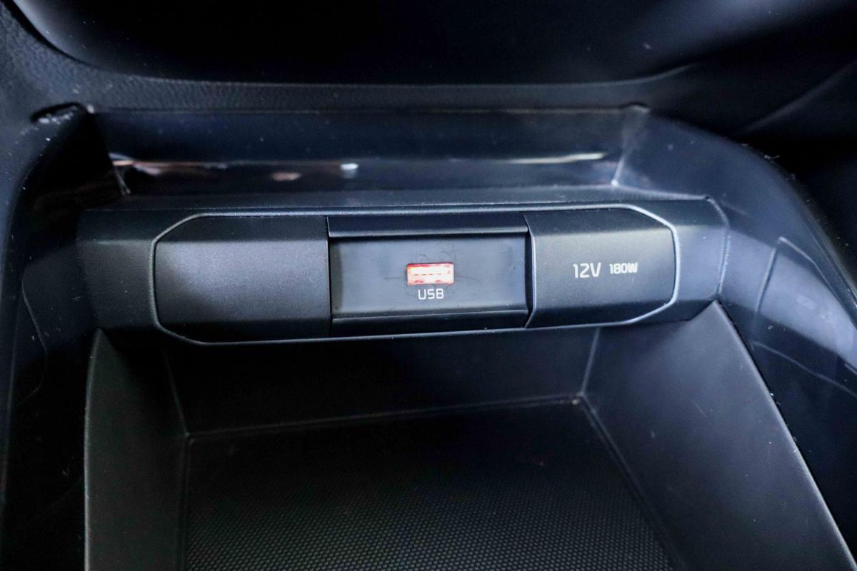 kia-stonic-2025-gasolina-998cc