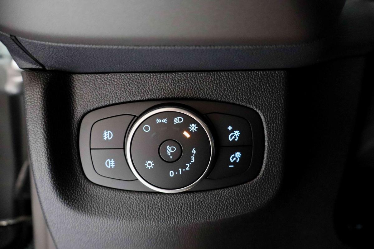 ford-tourneo-courier-2025-gasolina-998cc