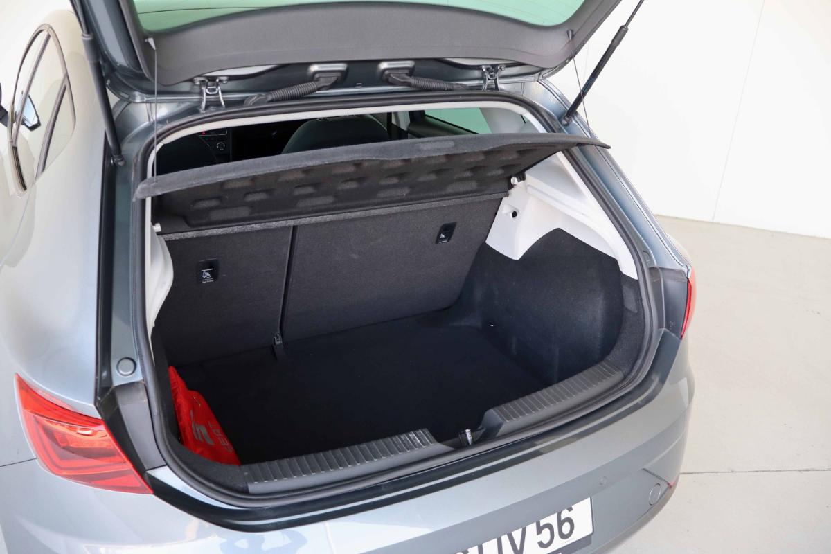 seat-leon-2018-diesel-1598cc