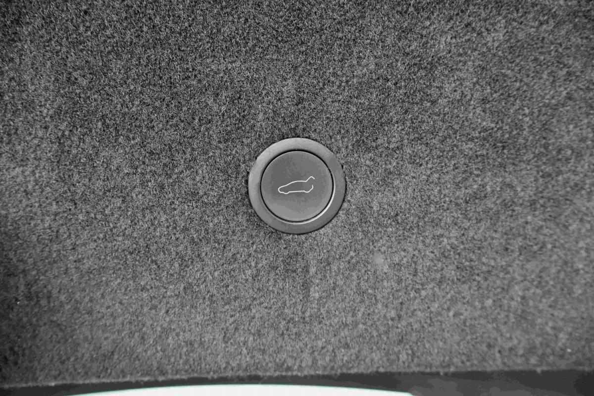 tesla-model-s-2023-eletrico-500cc