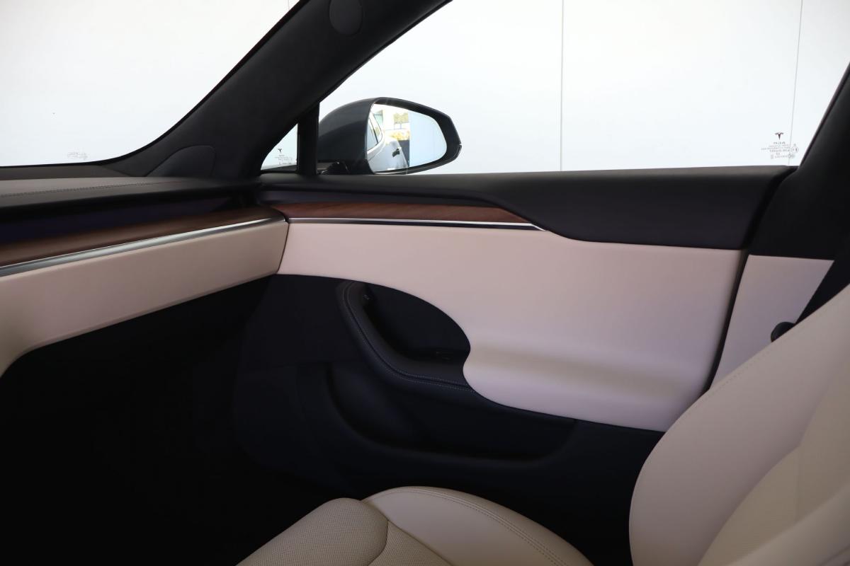 tesla-model-s-2023-eletrico-500cc