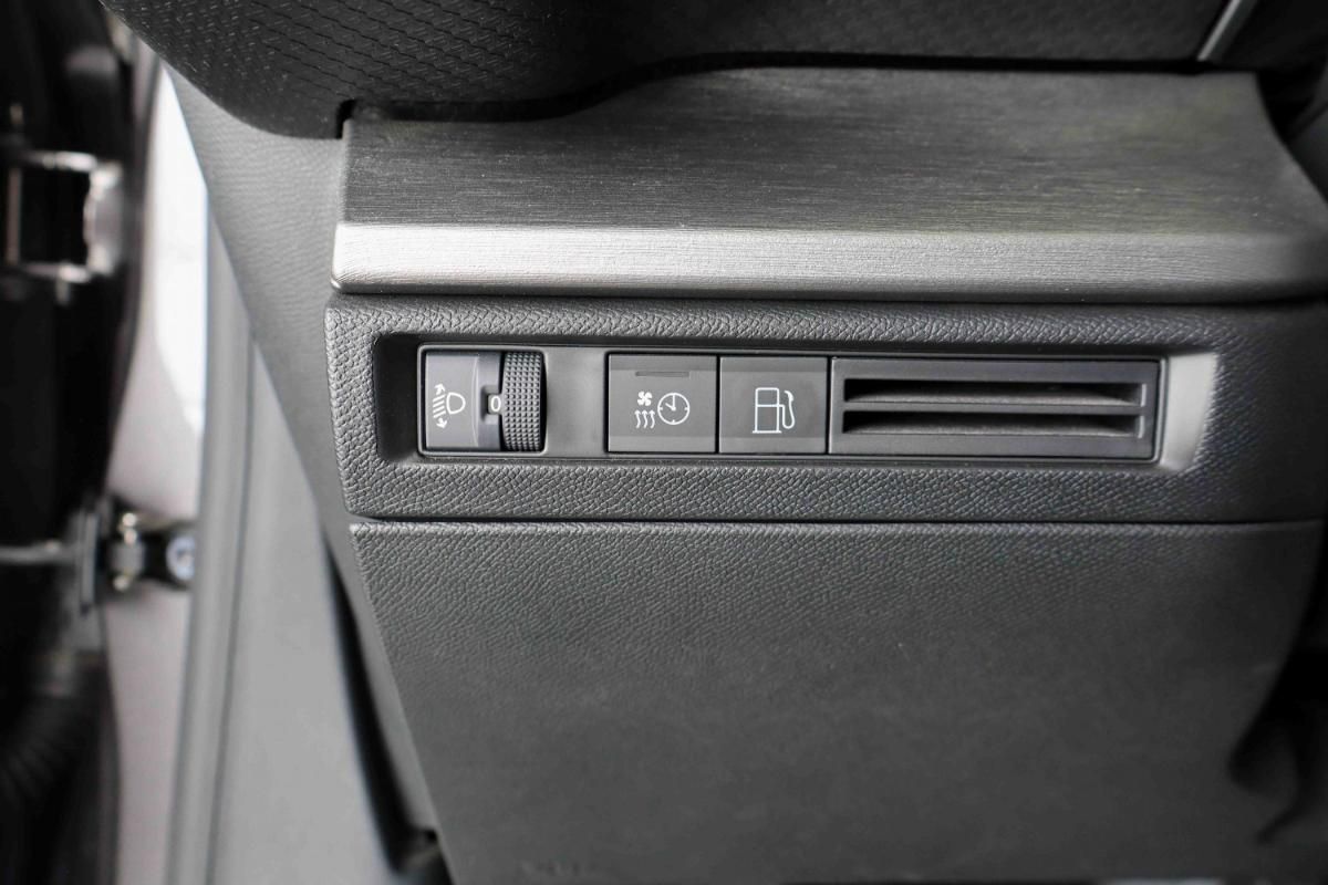 citroen-c5-x-2023-hibrido-a-gasolina-1598cc