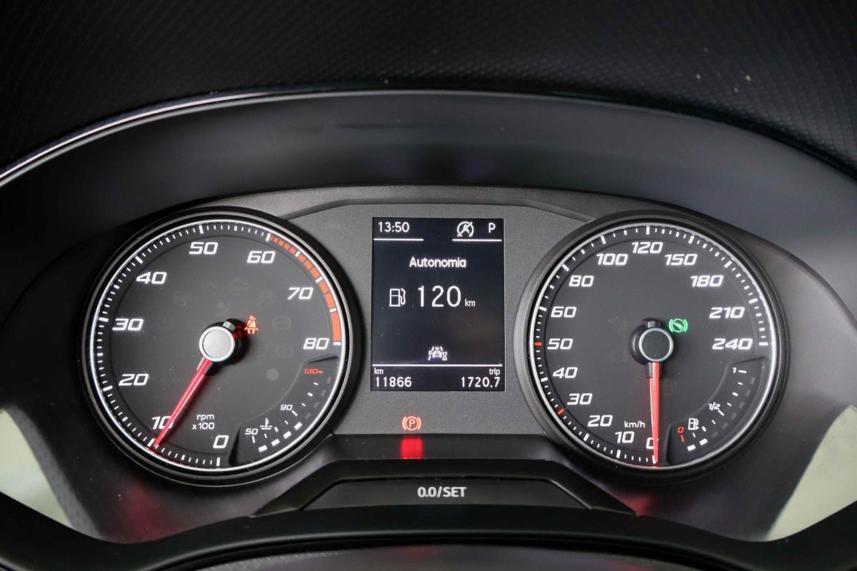 seat-arona-2022-gasolina-999cc