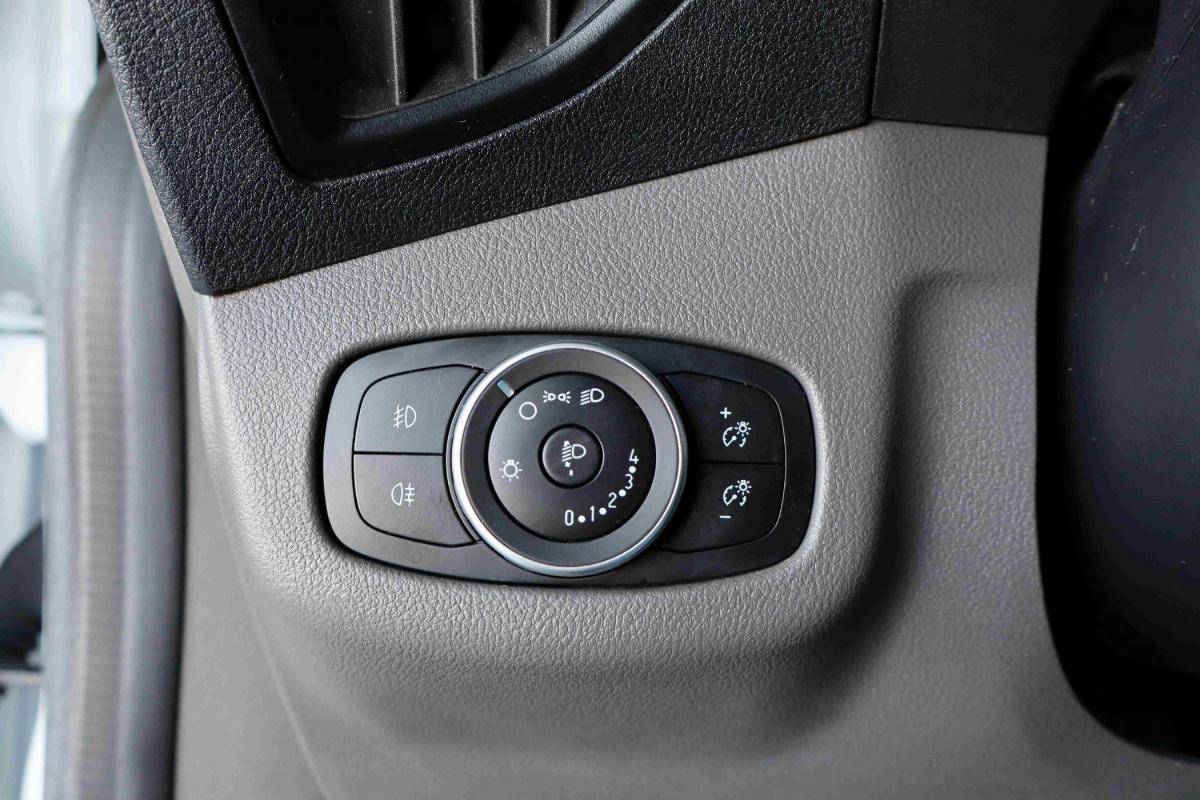 ford-transit-connect-2023-diesel-1499cc