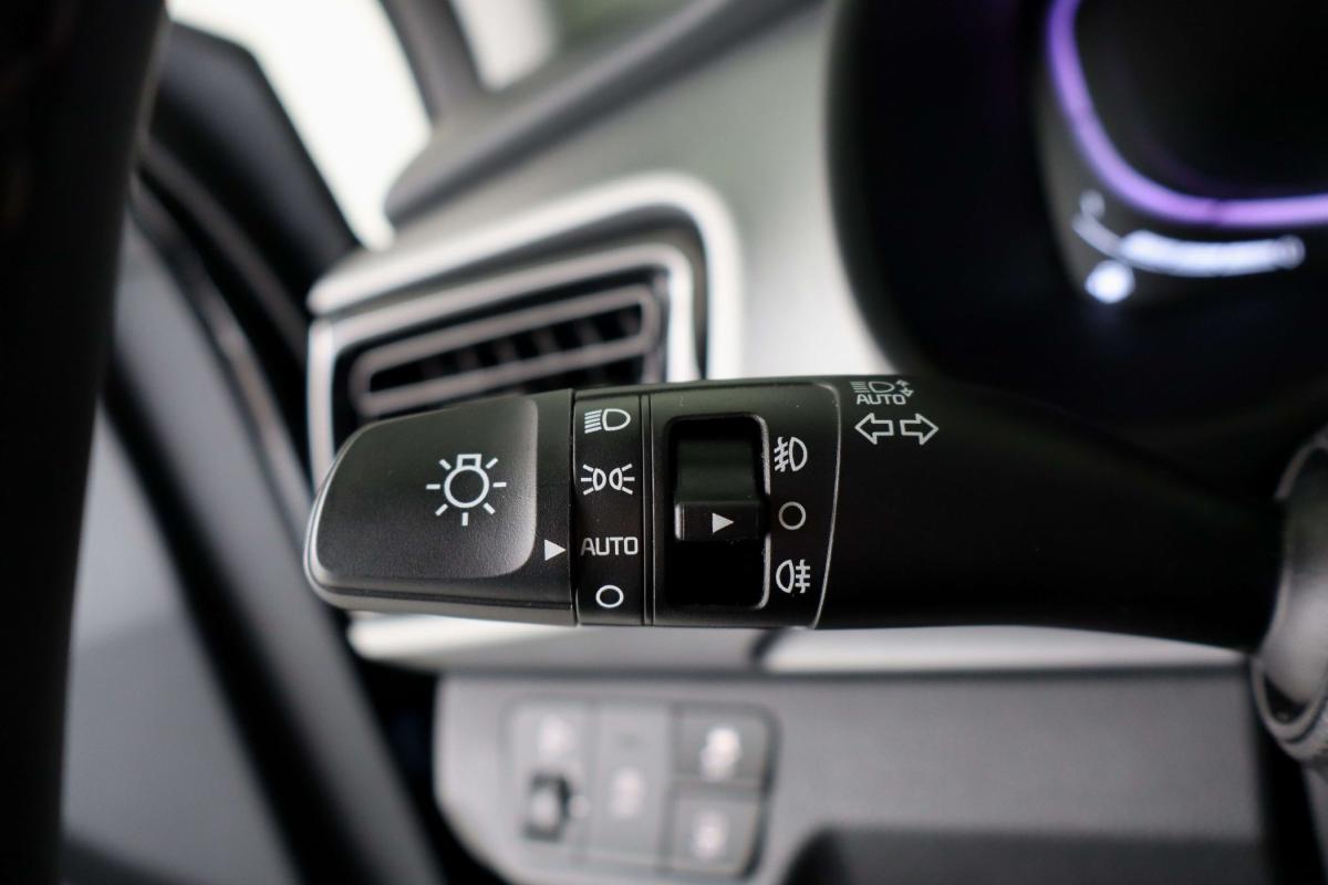 kia-stonic-2025-gasolina-998cc