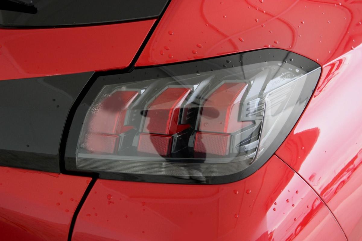 peugeot-208-2023-gasolina-1199cc