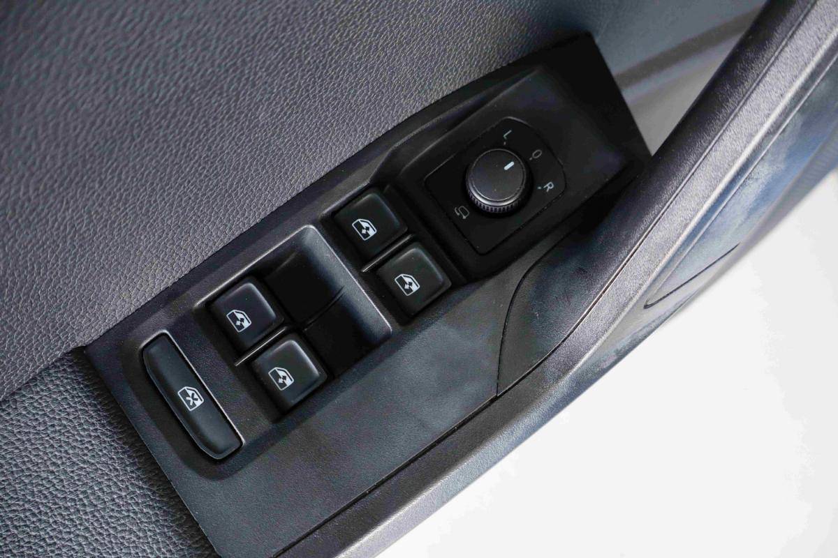 seat-arona-2023-gasolina-999cc