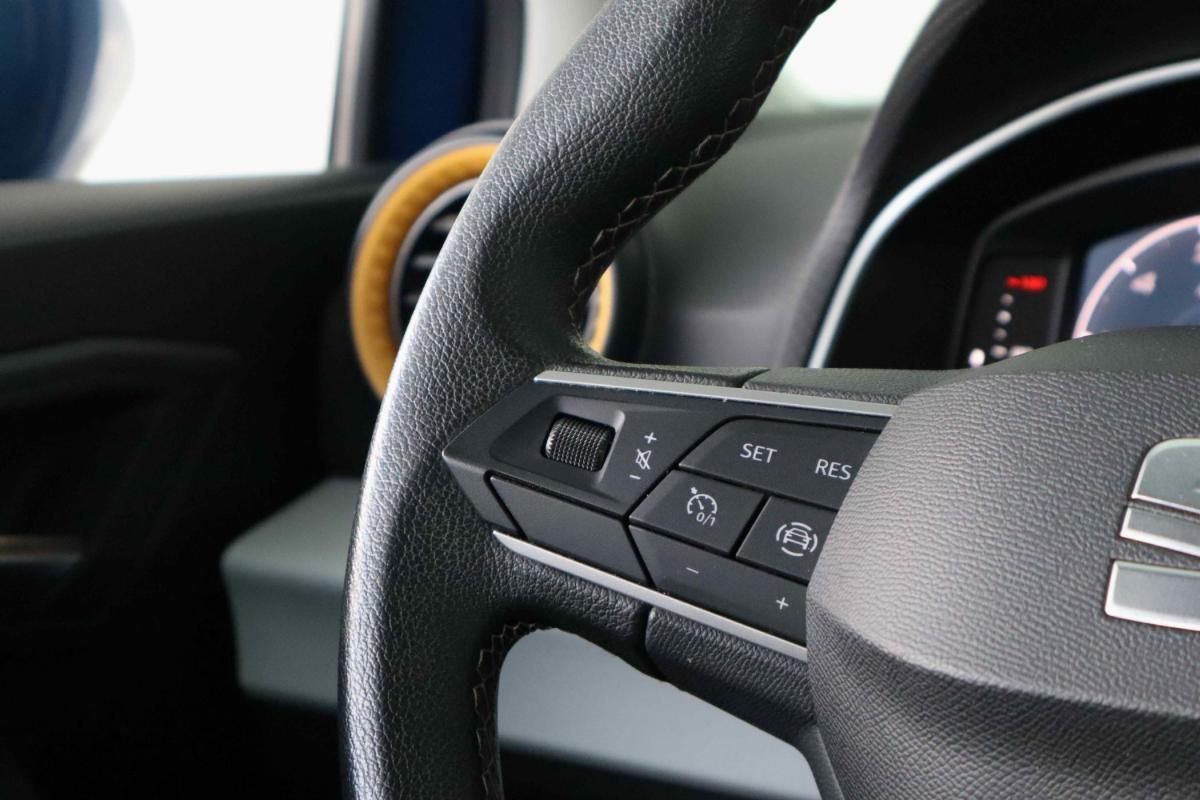 seat-arona-2023-gasolina-999cc