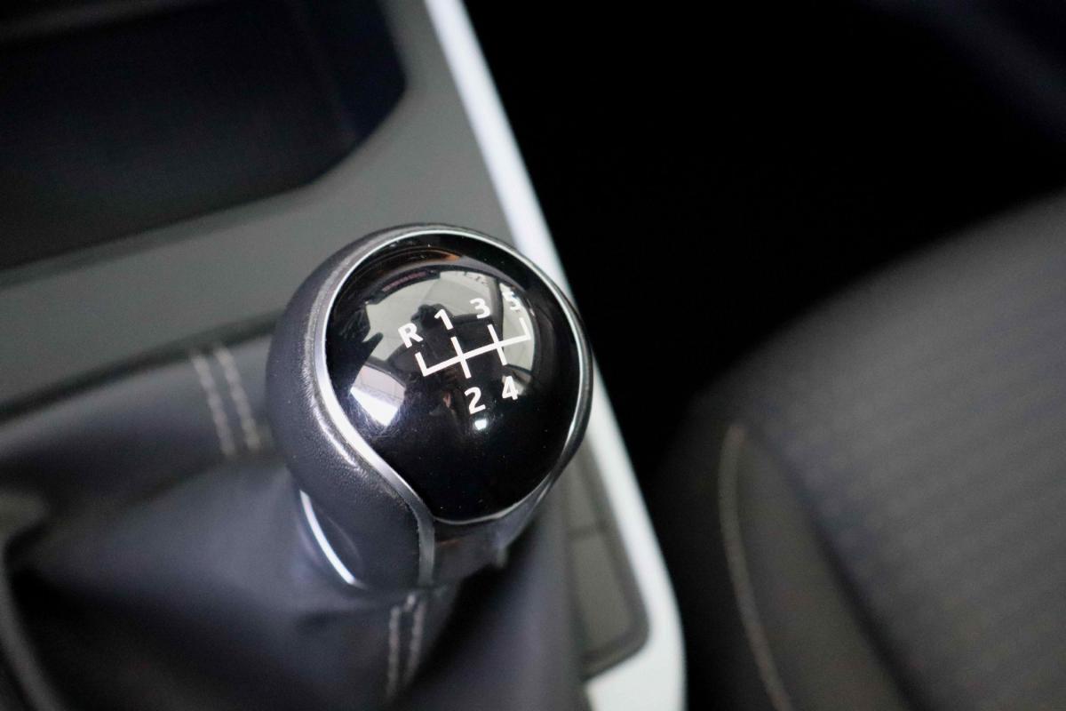 seat-arona-2023-gasolina-999cc