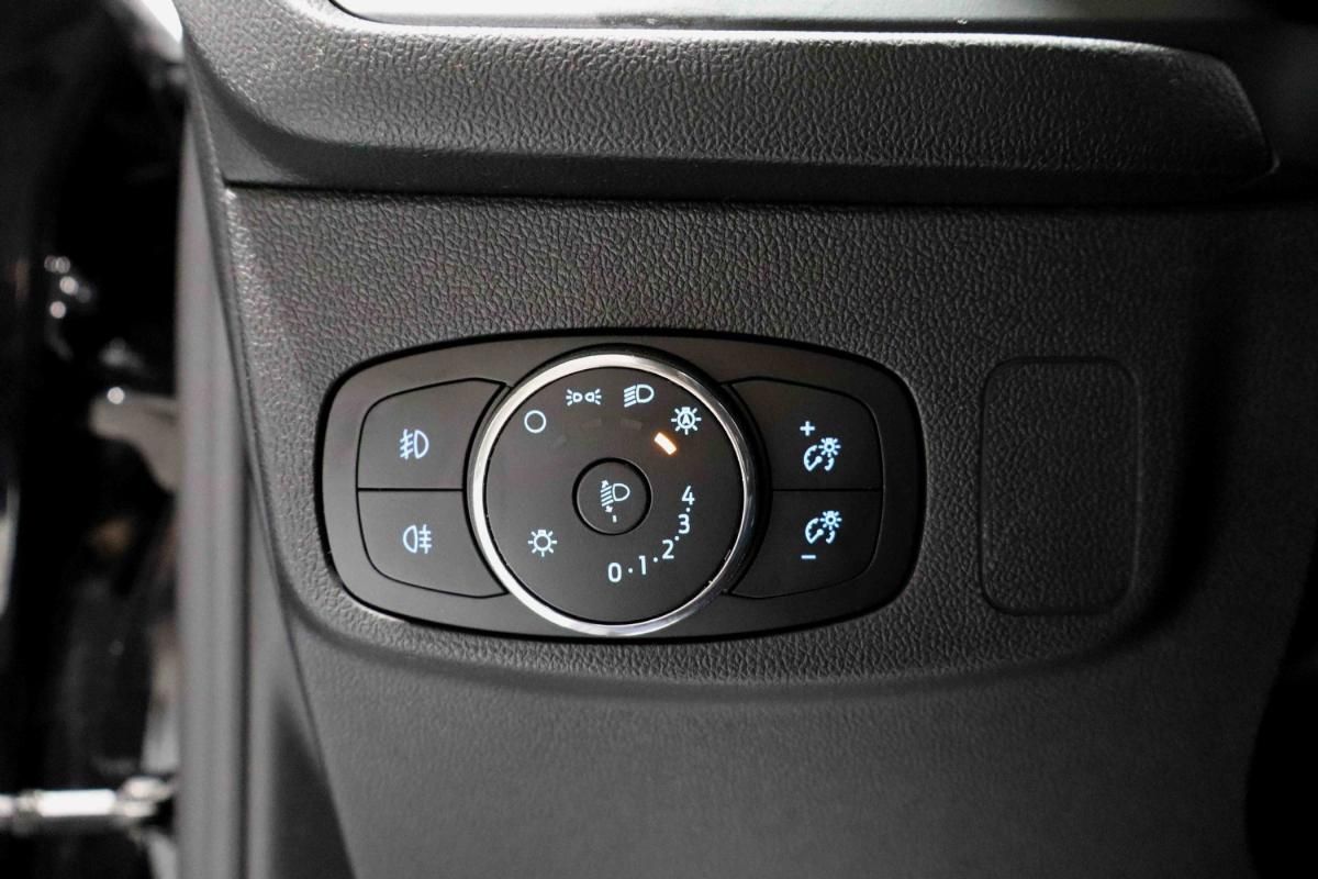 ford-focus-2024-diesel-1499cc