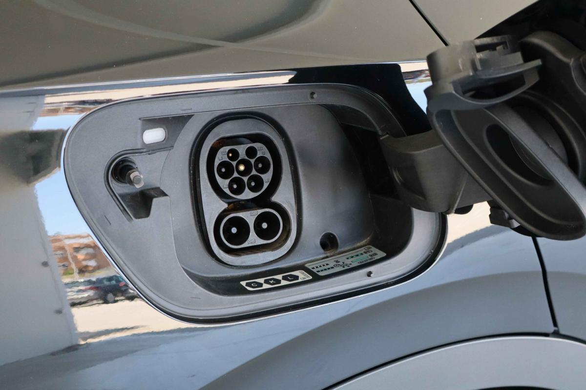 volkswagen-id-5-2022-eletrico-500cc