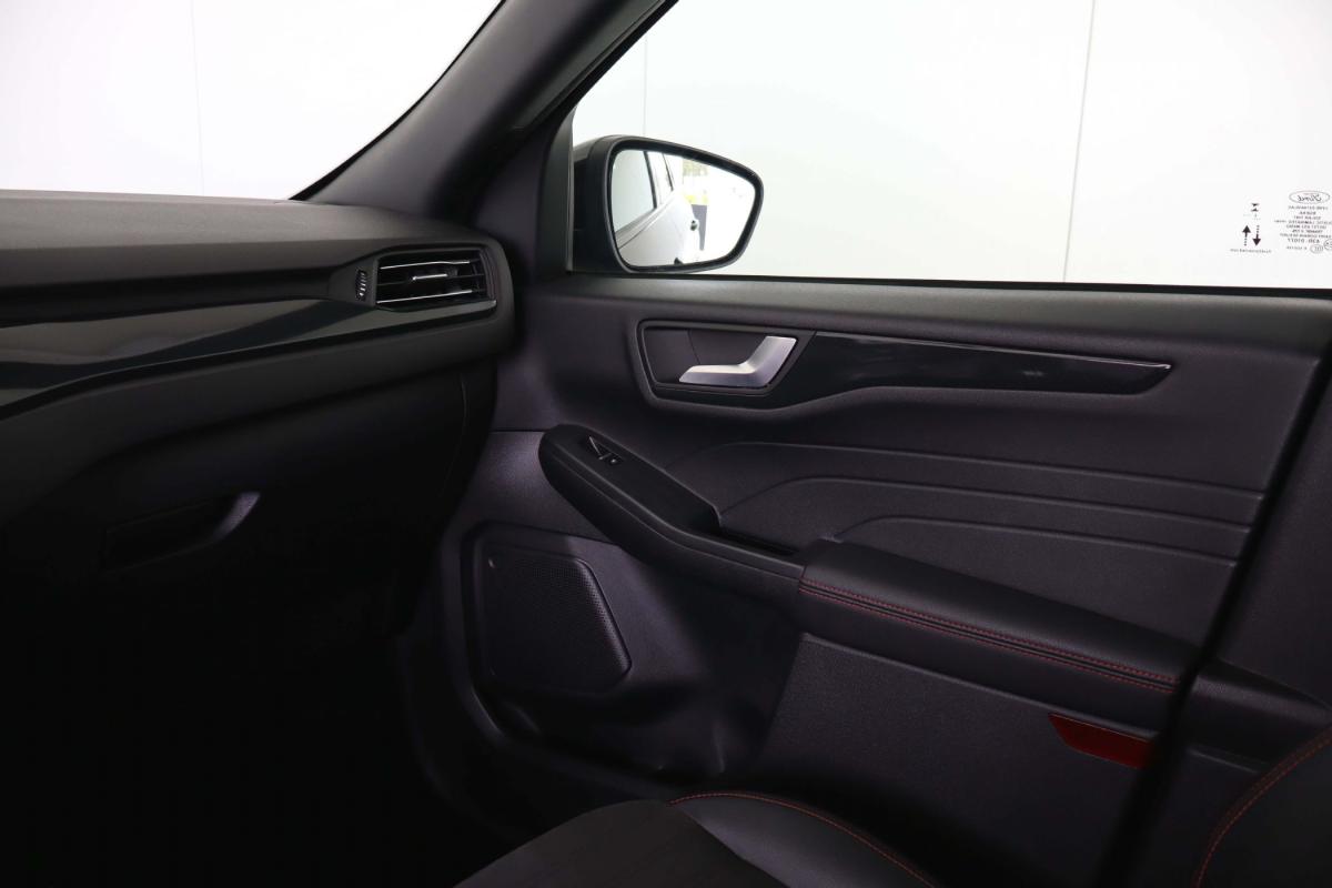 ford-kuga-2023-gasolina-1499cc