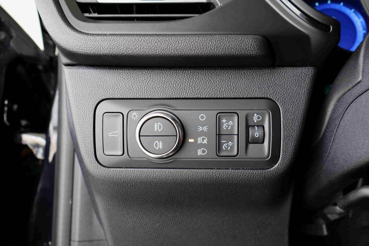 ford-kuga-2023-gasolina-1499cc