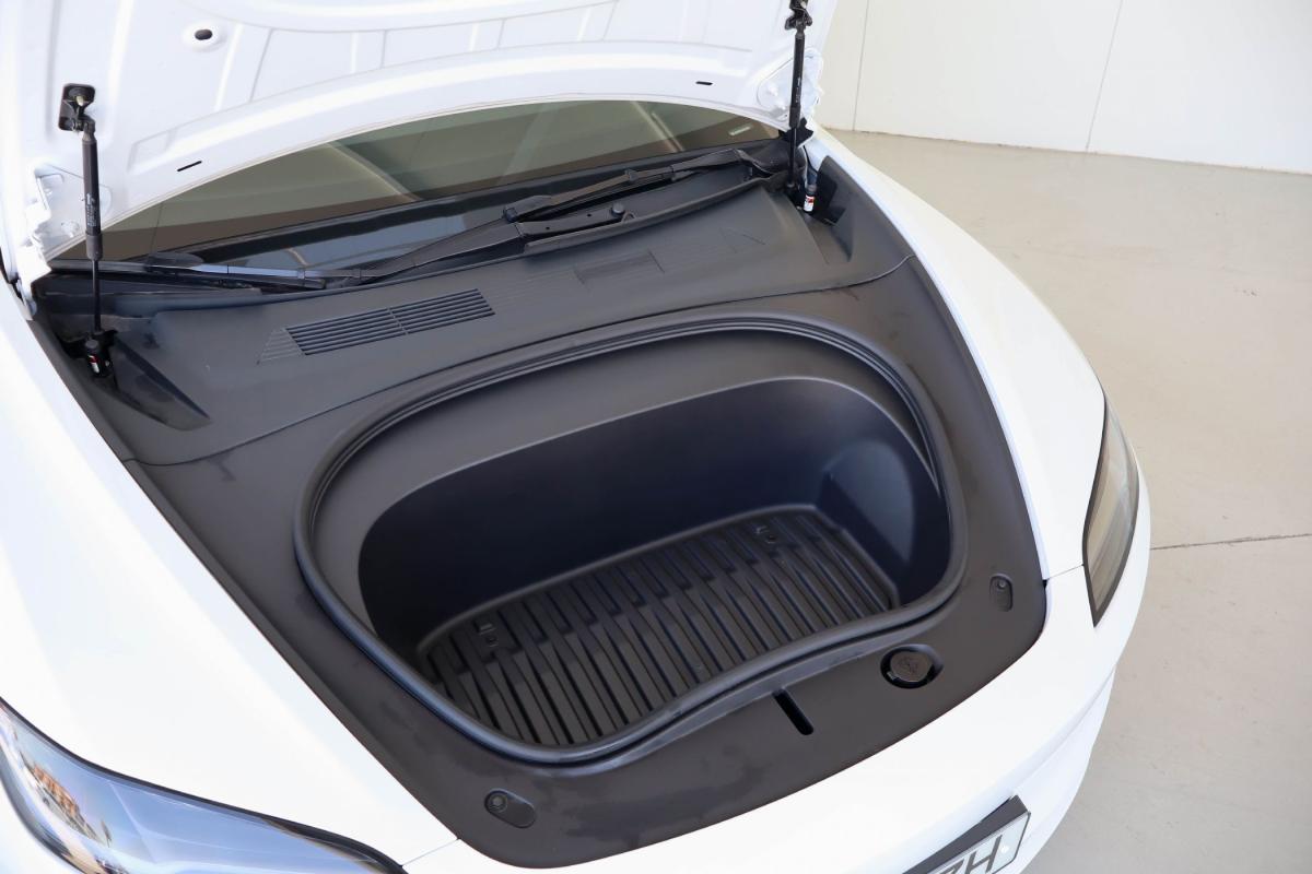 tesla-model-3-2024-eletrico-500cc