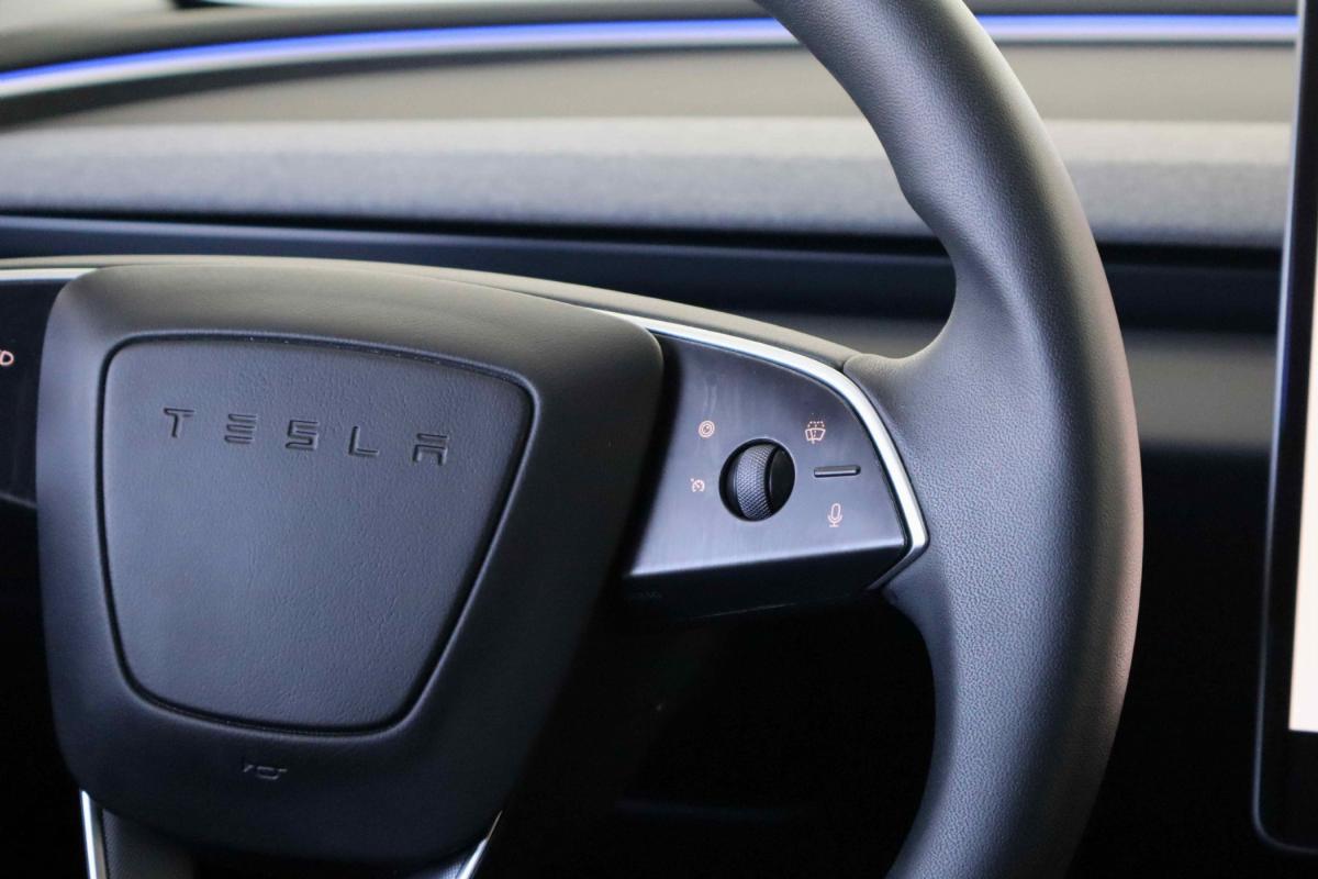 tesla-model-3-2024-eletrico-500cc