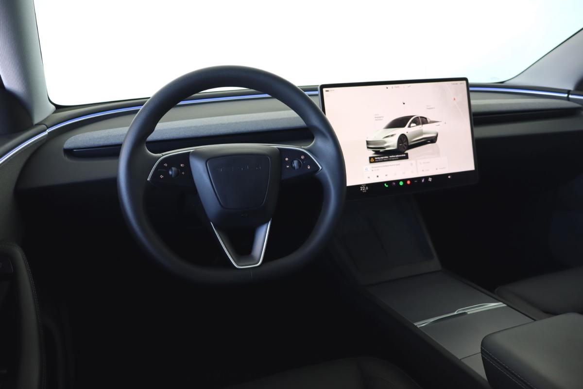 tesla-model-3-2024-eletrico-500cc